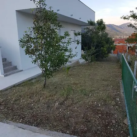 Vila Maslina Villa *