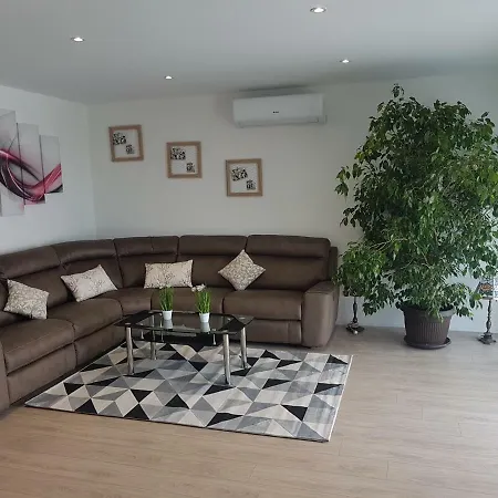 Villa Vila Maslina *