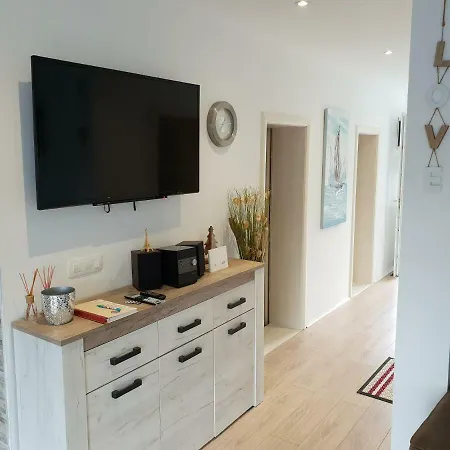 Vila Maslina Villa *